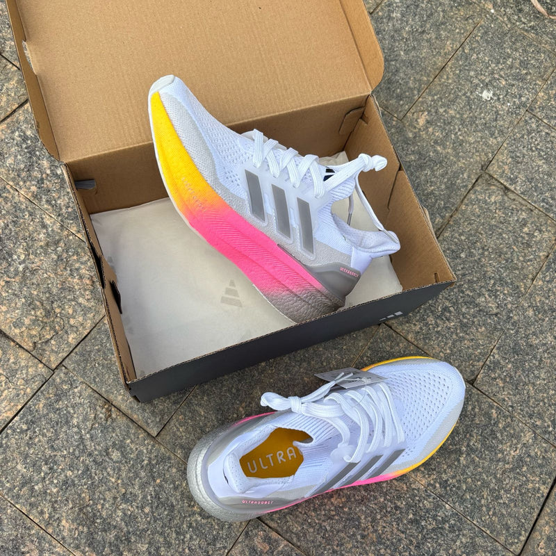 Tênis Adidas Ultraboost 5