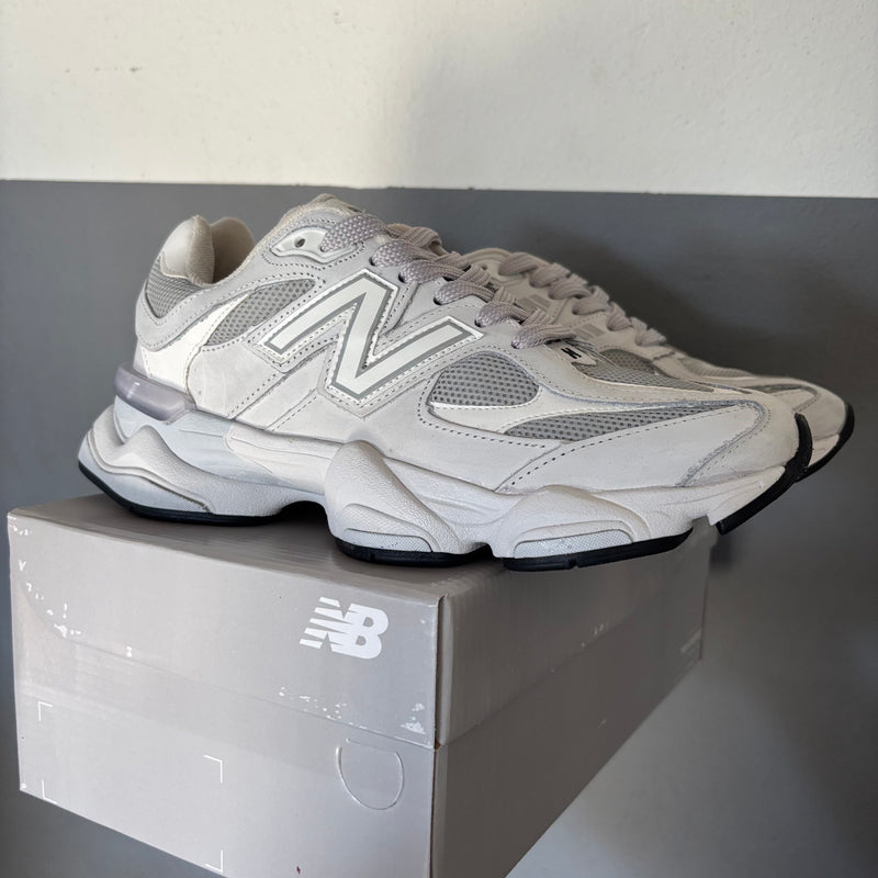 Tênis NB 9060 Em Couro