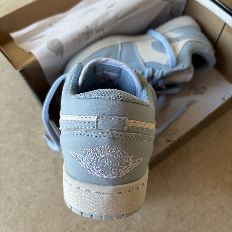 Tenis Jordan Low Feminino