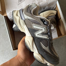 Tênis NB 9060 Em Couro