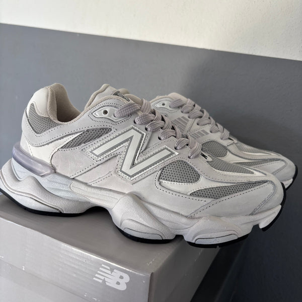 Tênis NB 9060 Em Couro