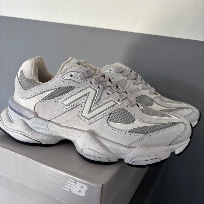 Tênis NB 9060 Em Couro
