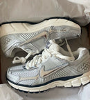 Tenis Casul Vomero 5 Unissex