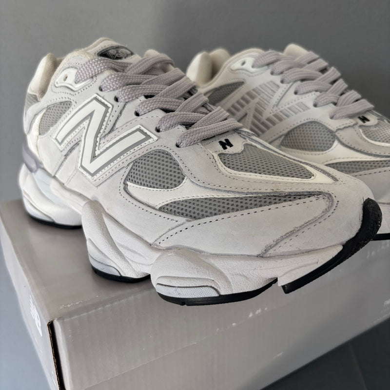 Tênis NB 9060 Em Couro